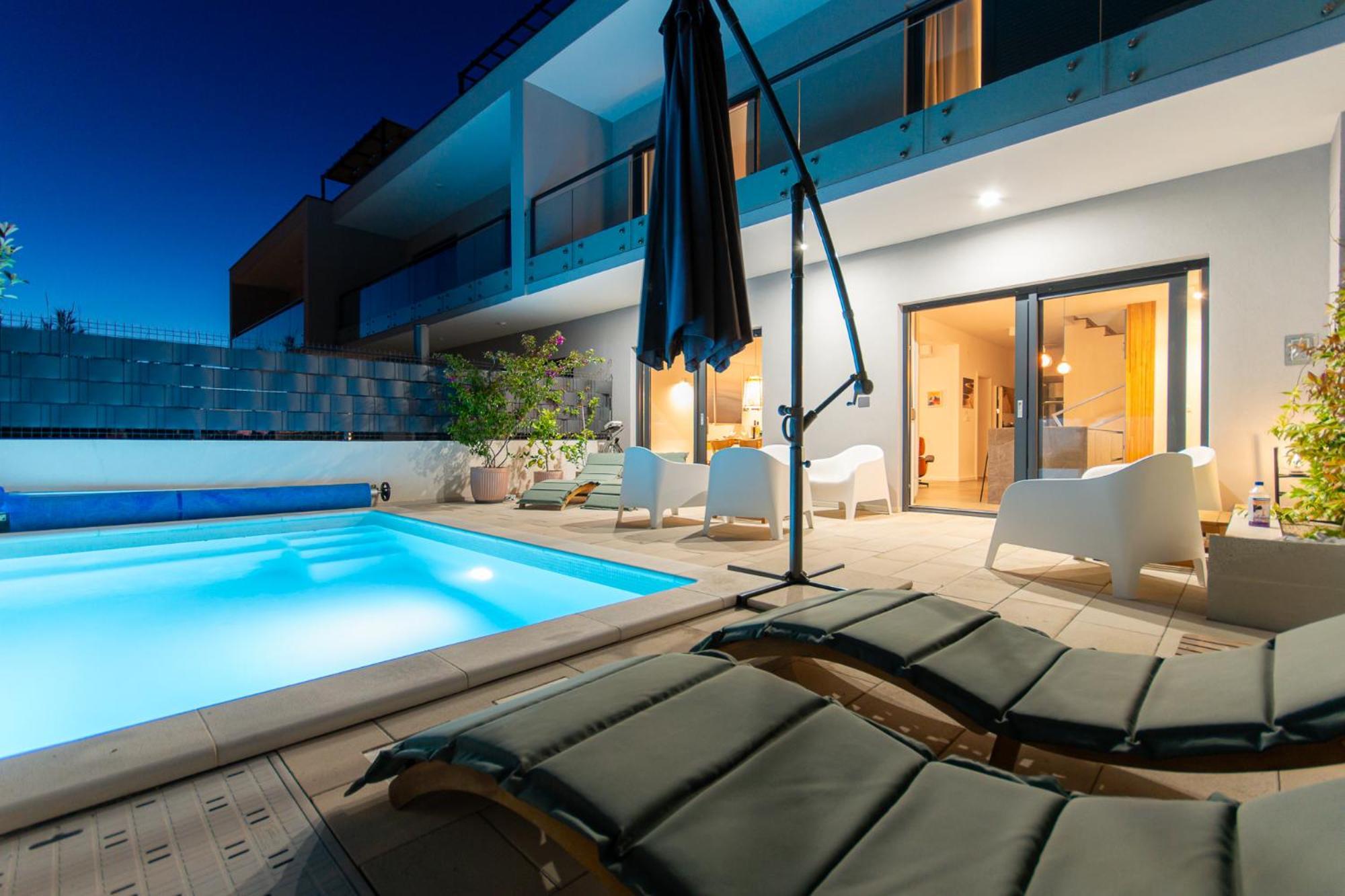 Beachfront Taris With Seaview