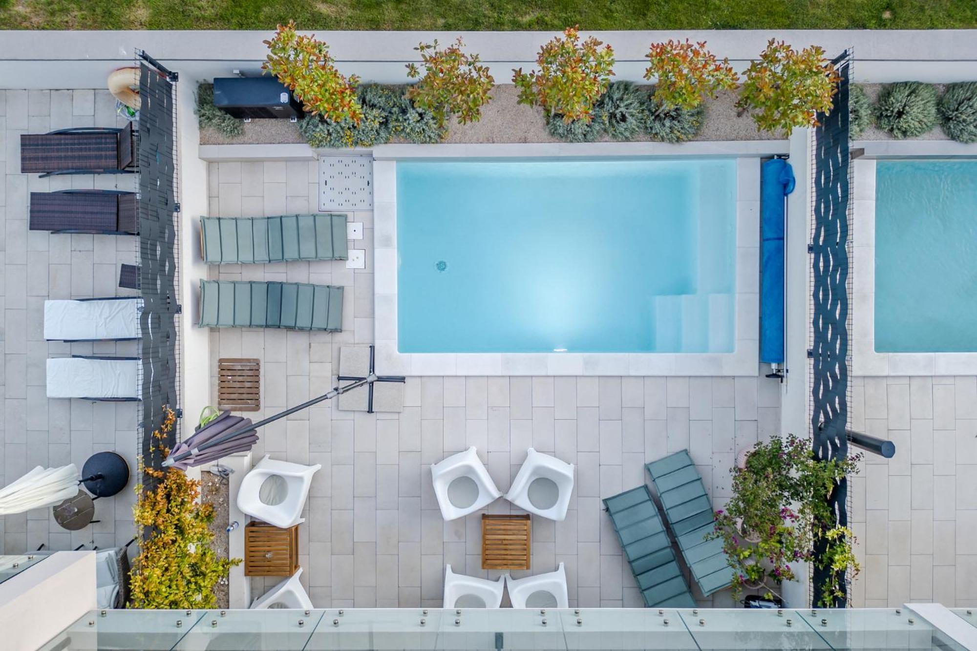 Villa Beachfront Taris With Seaview